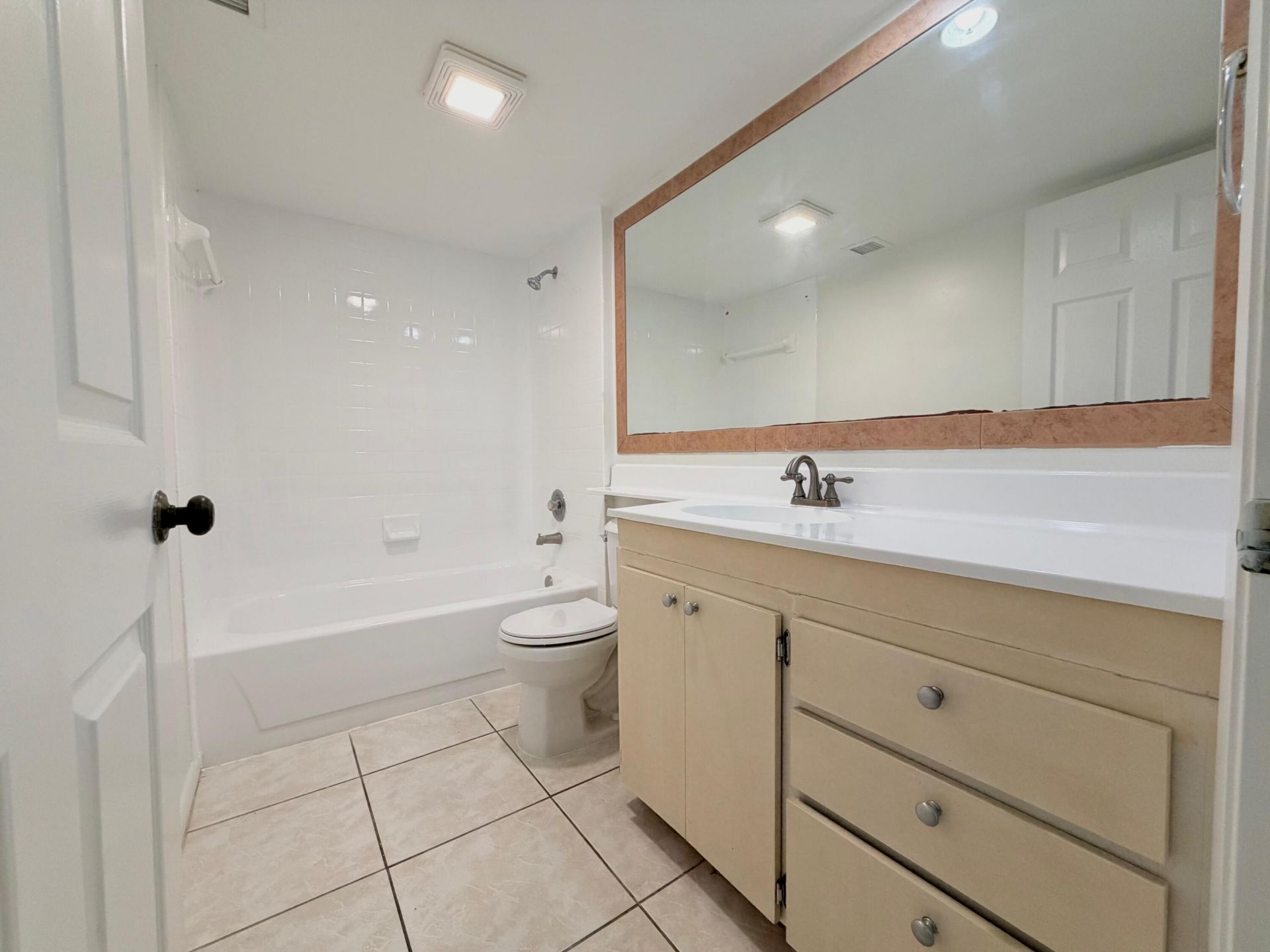 3511 Village Boulevard, Unit 103, West Palm Beach, FL 33409 Photo