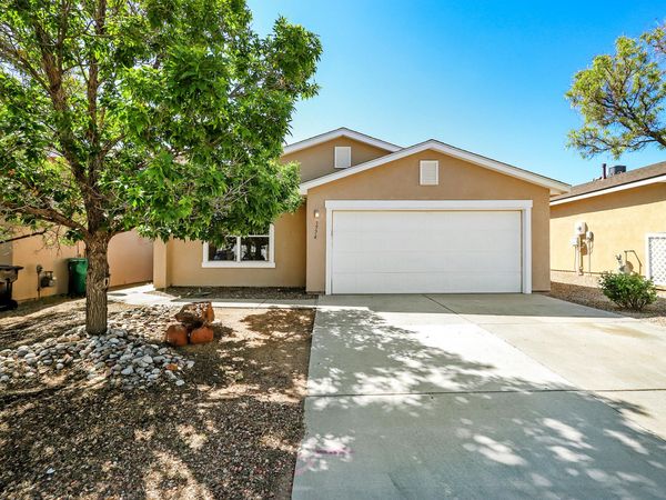 3774 Cattle Drive NE, Rio Rancho, NM 87144