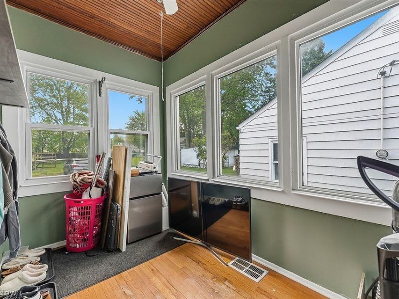 4289 W 229th Street , Fairview Park, OH 44126 Photo 10