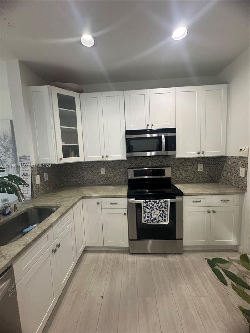 5402 Pointe Villa Dr , Unit B, Lighthouse Point, FL 33064 Photo