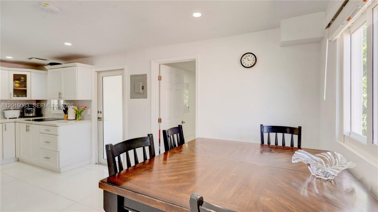 6450 SW 39th Ter , Miami, FL 33155 Photo