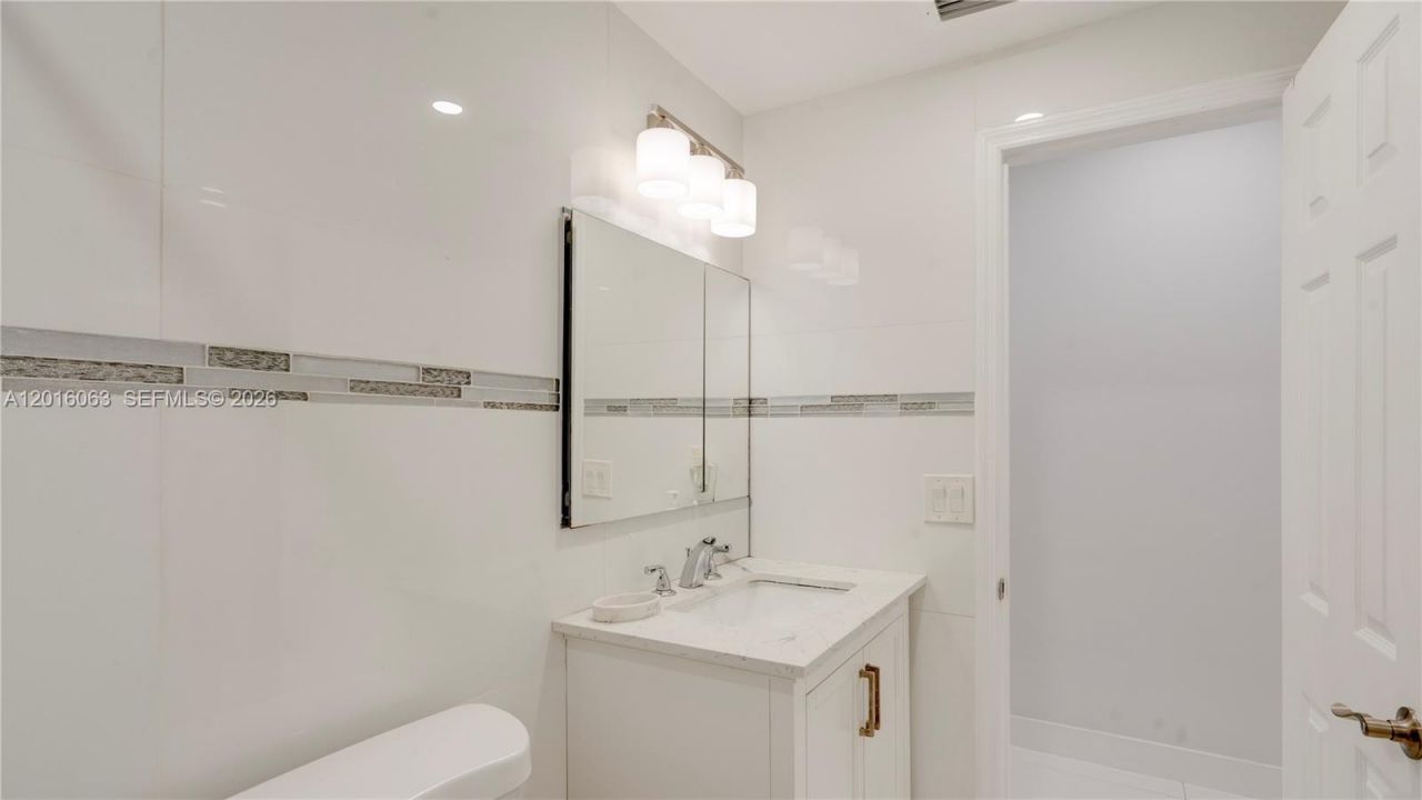 6450 SW 39th Ter , Miami, FL 33155 Photo