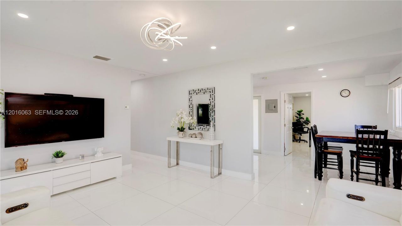 6450 SW 39th Ter , Miami, FL 33155 Photo