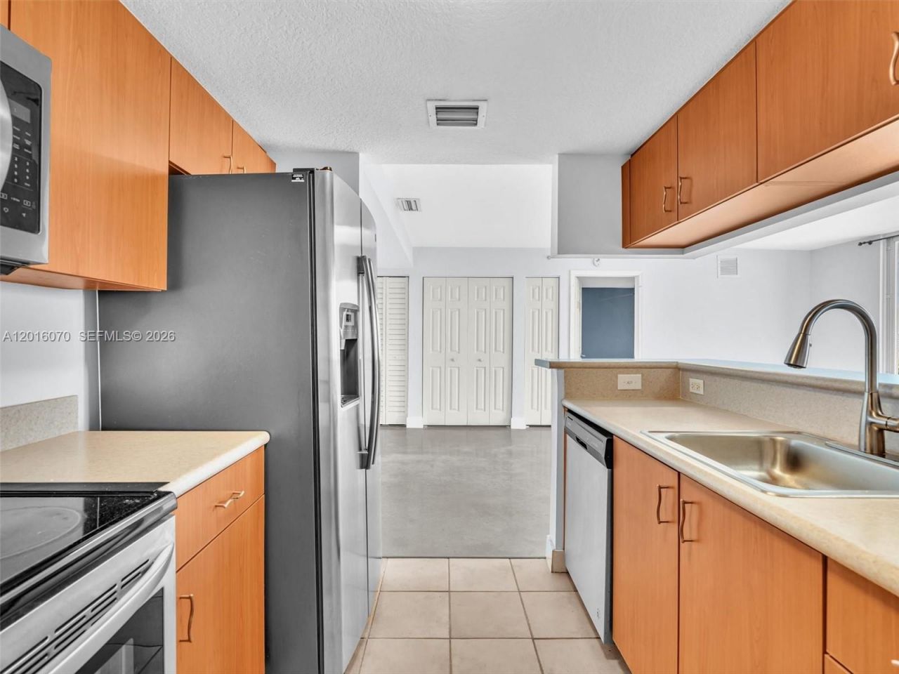 816 NW 11th St, Unit 1208, Miami, FL 33136 Photo