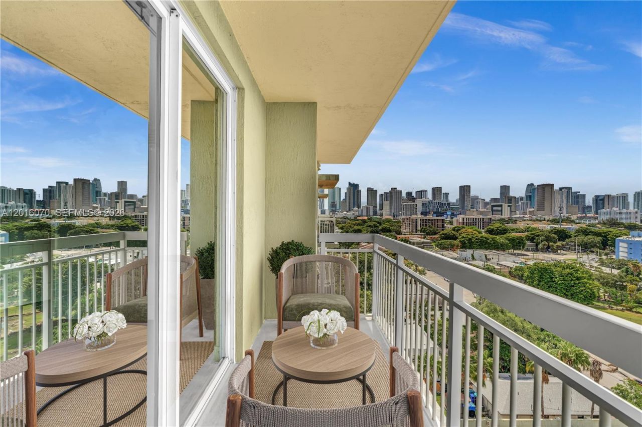 816 NW 11th St, Unit 1208, Miami, FL 33136 Photo