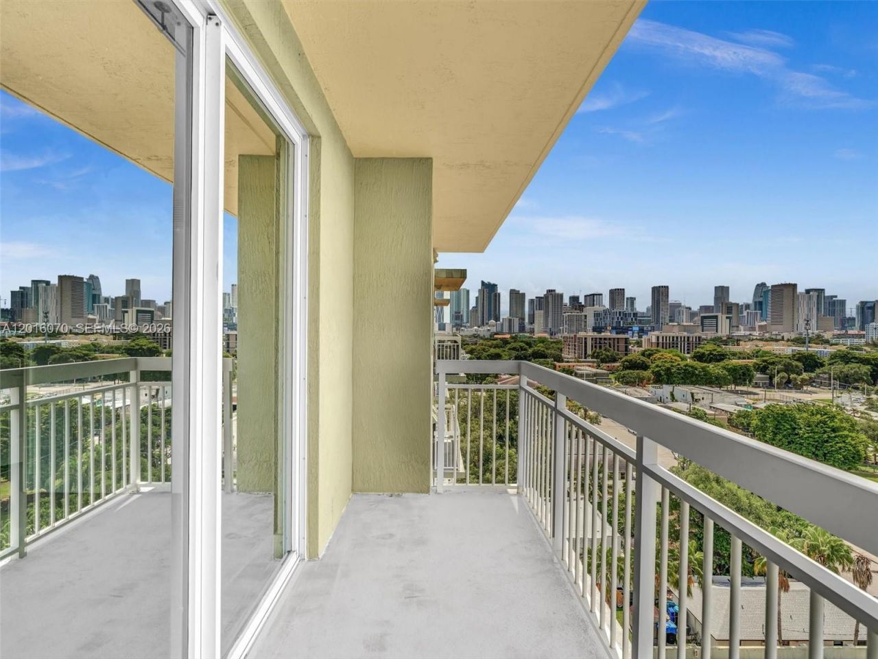 816 NW 11th St, Unit 1208, Miami, FL 33136 Photo