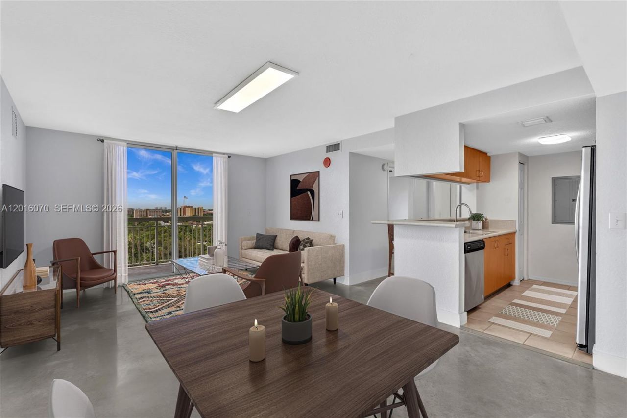 816 NW 11th St, Unit 1208, Miami, FL 33136 Photo