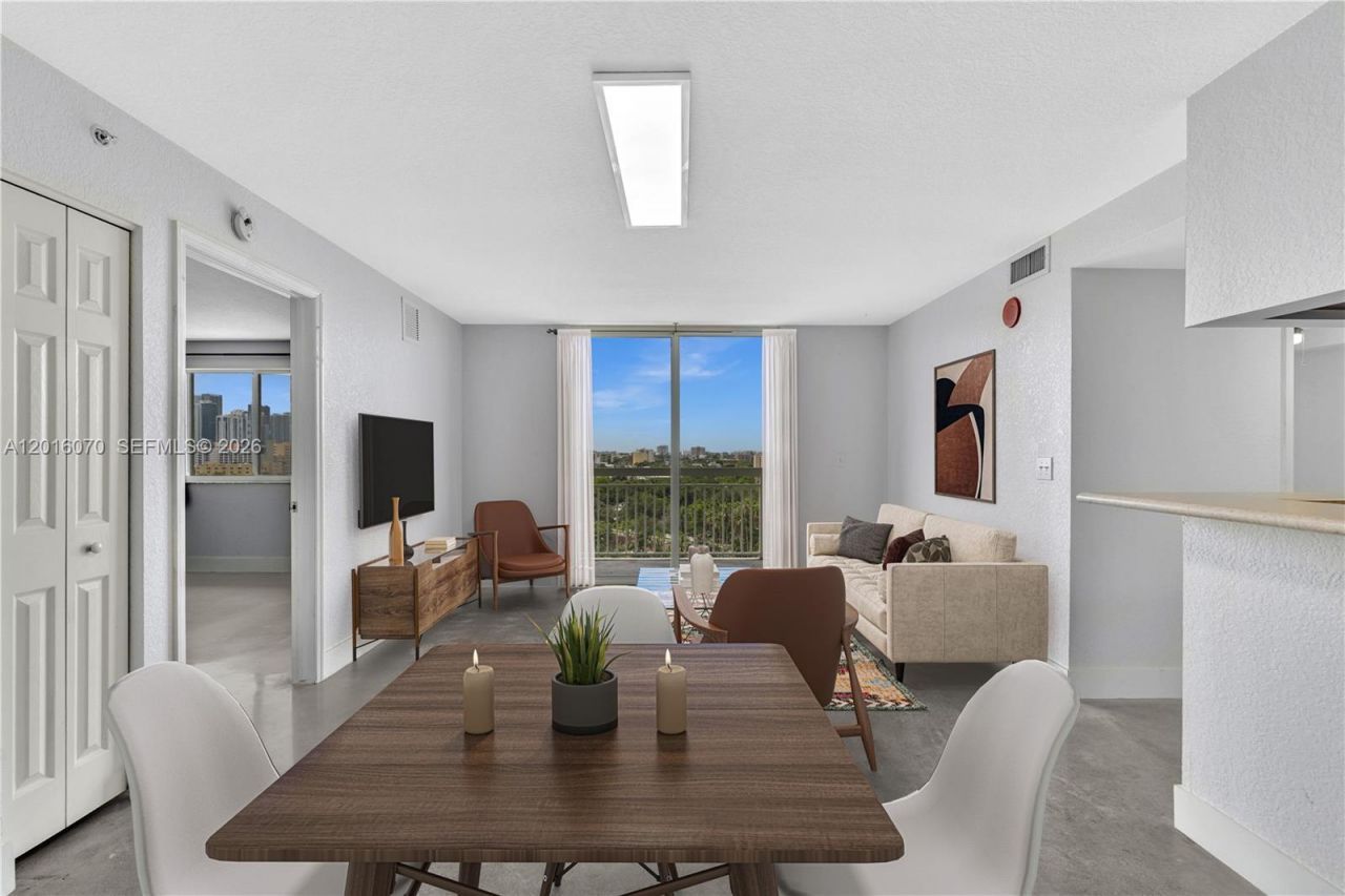 816 NW 11th St, Unit 1208, Miami, FL 33136 Photo