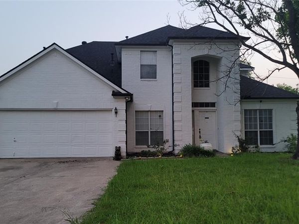 5917 Lakeview Court, Haltom City, TX 76137