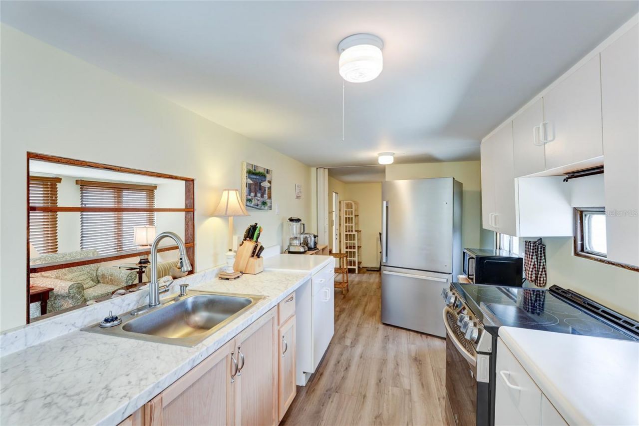 604 49th Avenue Drive W, Bradenton, FL 34207 Photo