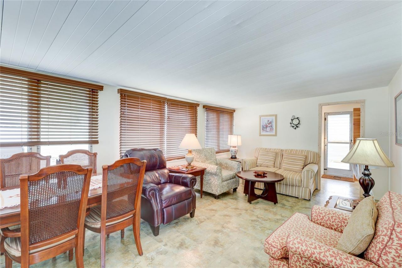 604 49th Avenue Drive W, Bradenton, FL 34207 Photo