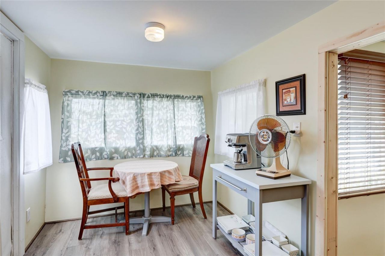 604 49th Avenue Drive W, Bradenton, FL 34207 Photo