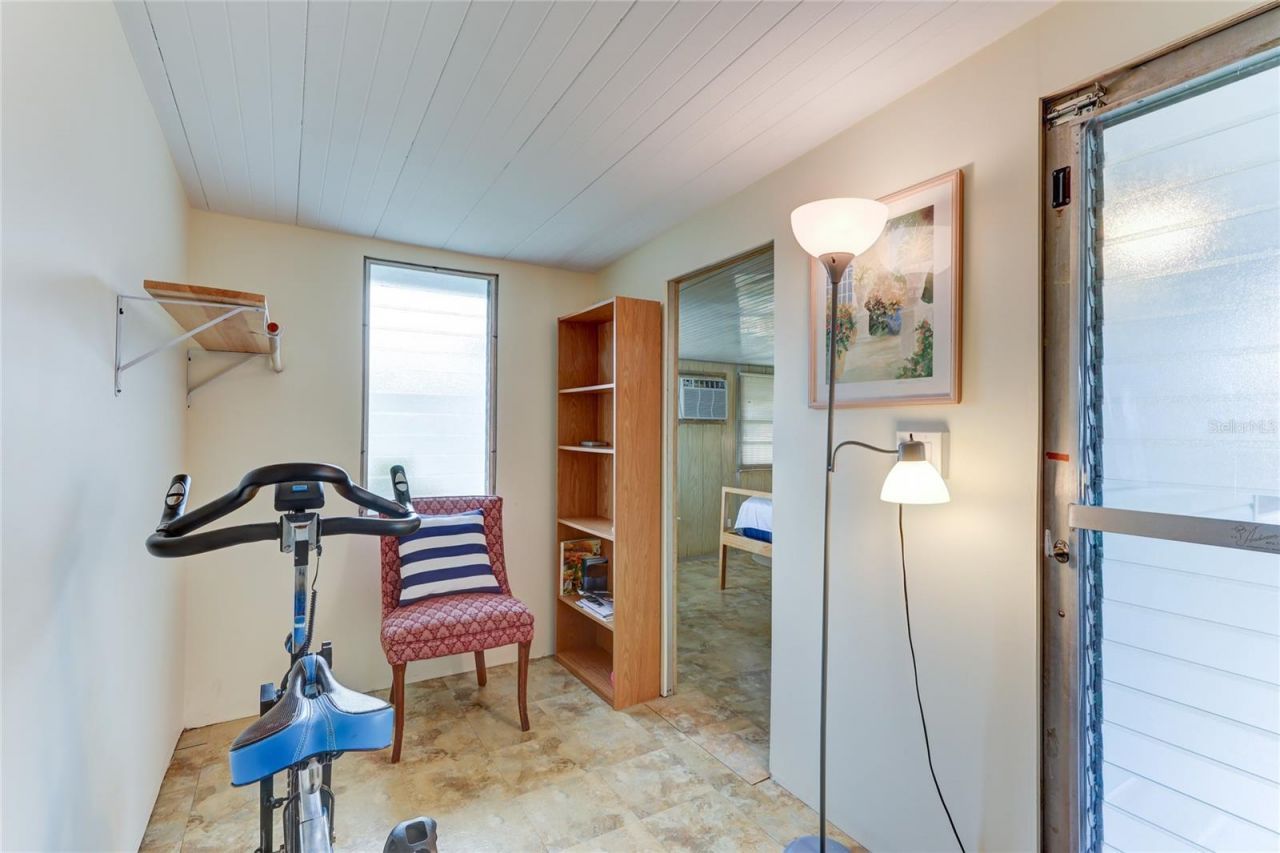 604 49th Avenue Drive W, Bradenton, FL 34207 Photo