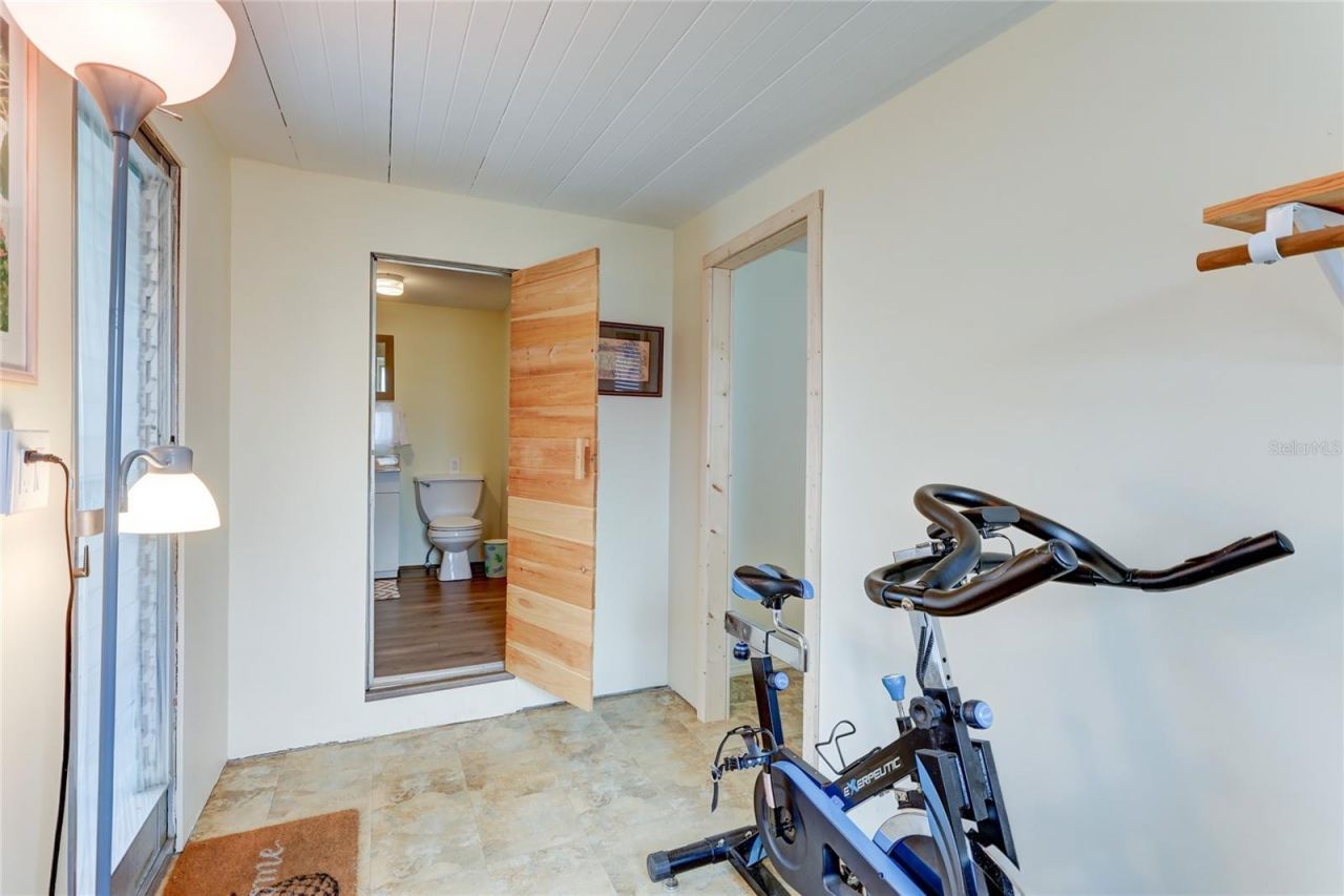 604 49th Avenue Drive W, Bradenton, FL 34207 Photo