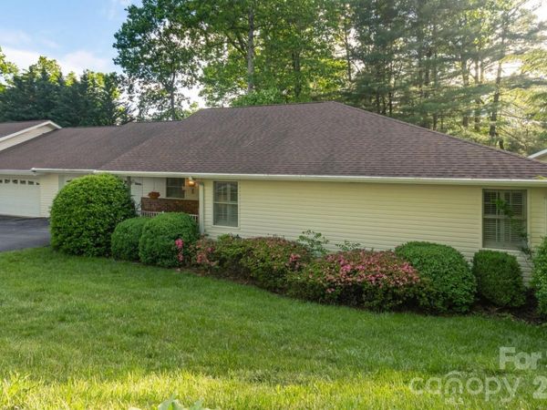 108 BridgetteÂ Loop Road , Hendersonville, NC 28791