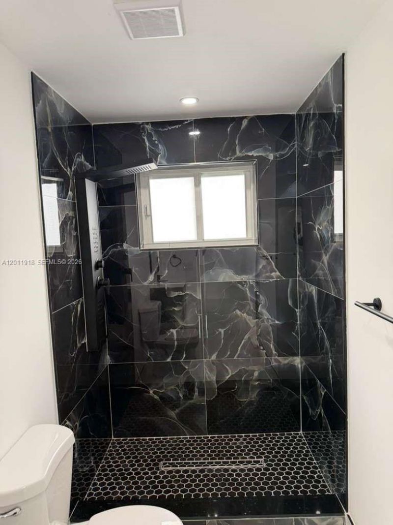 3536 NW 14th Ter , Miami, FL 33125 Photo