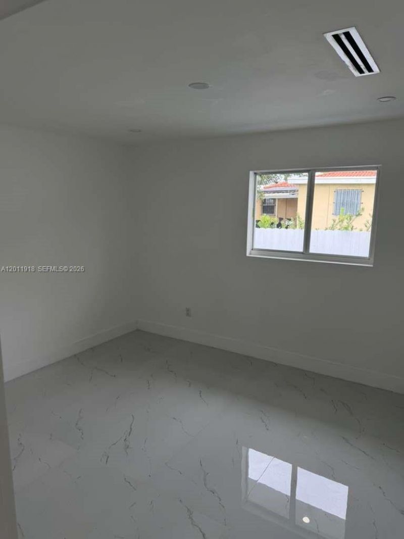 3536 NW 14th Ter , Miami, FL 33125 Photo
