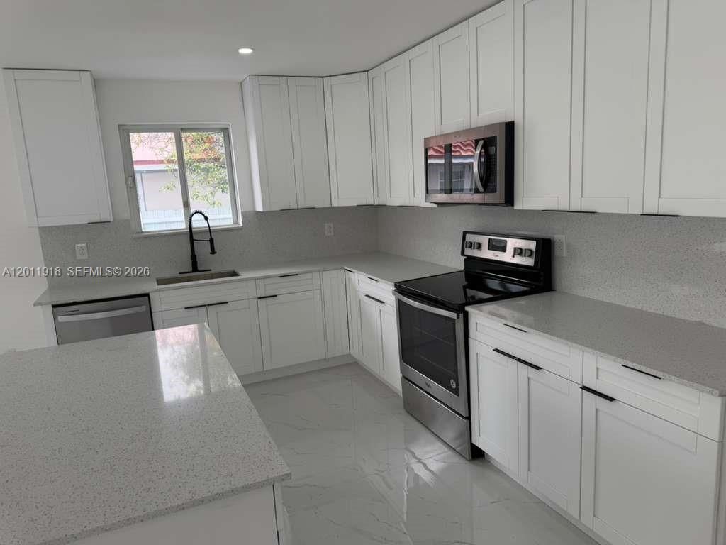 3536 NW 14th Ter , Miami, FL 33125 Photo