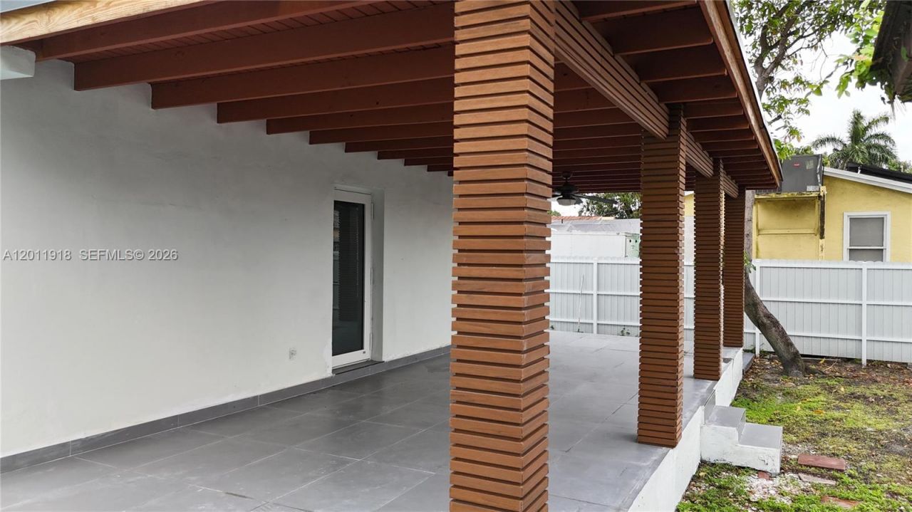 3536 NW 14th Ter , Miami, FL 33125 Photo