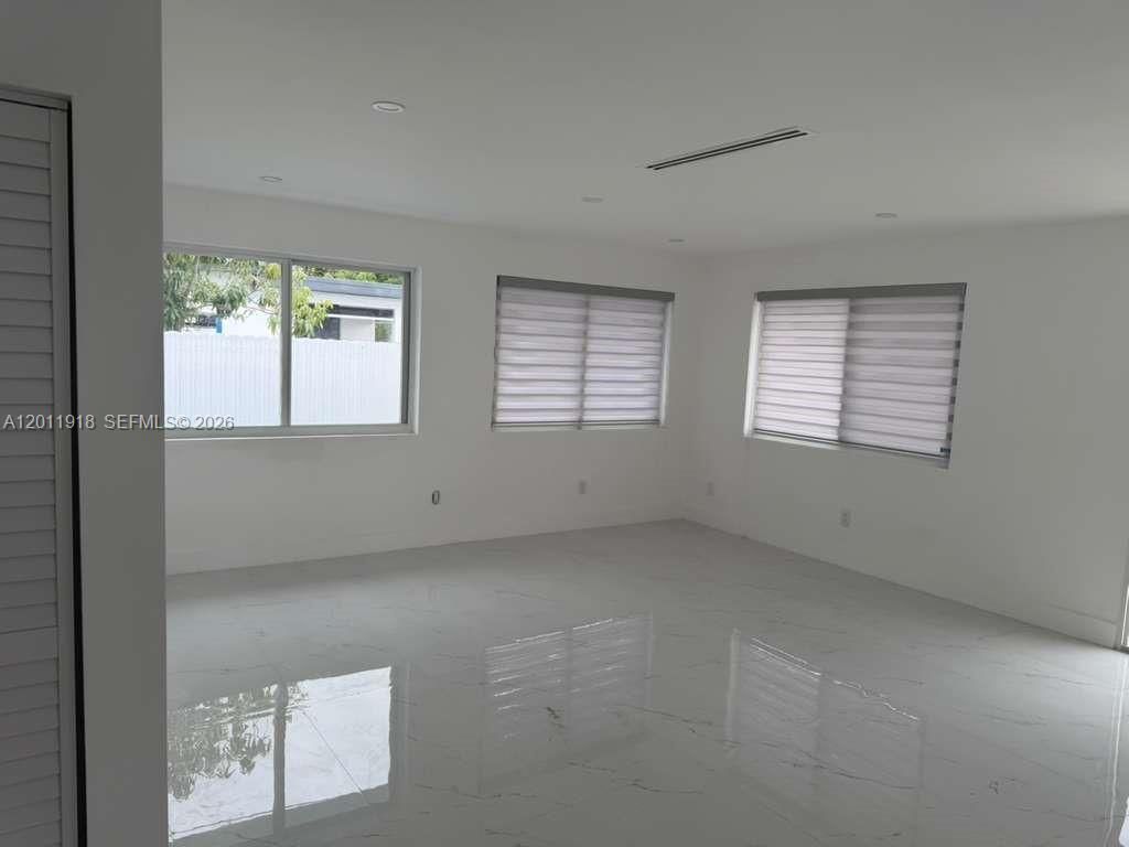 3536 NW 14th Ter , Miami, FL 33125 Photo