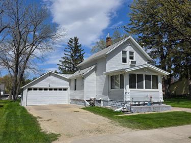 222 3rd Street, Kenyon, MN 55946