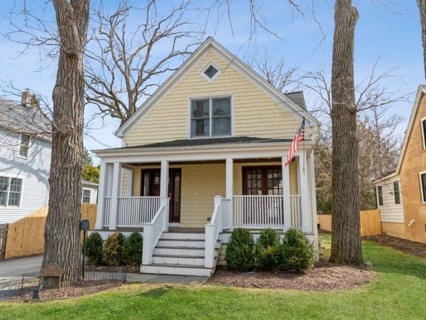 1297 Edgewood Road , Lake Forest, IL 60045