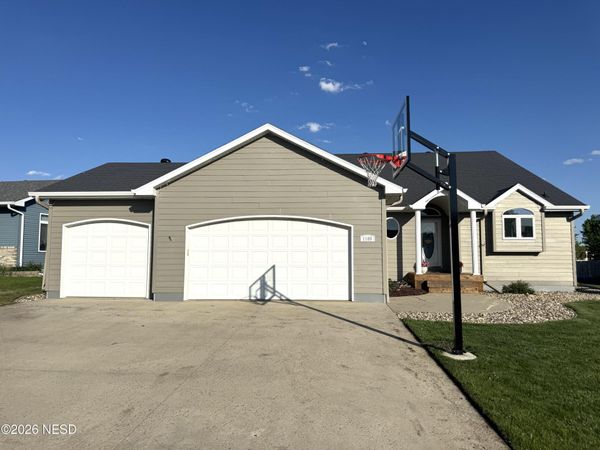 1108 CHERRY DRIVE, Watertown, SD 57201