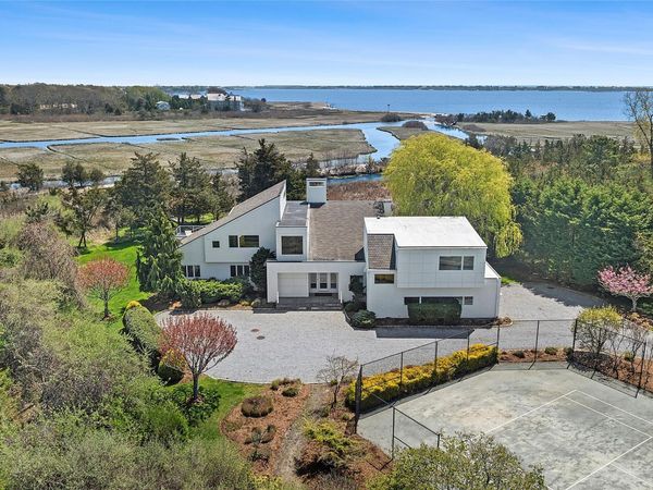22 Tanners Neck Lane , Westhampton, NY 11977