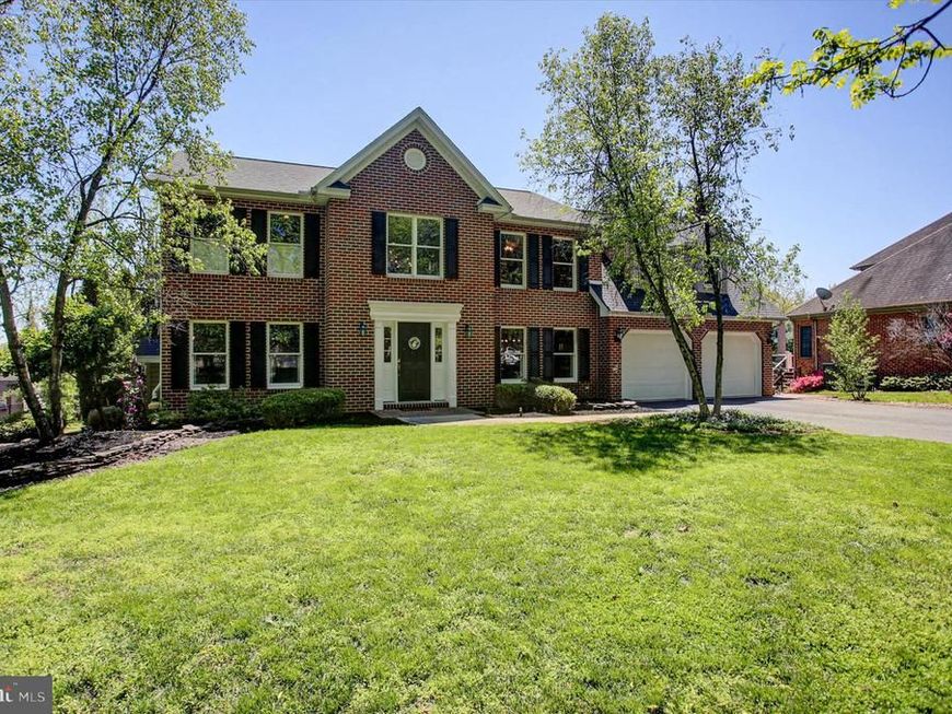 2635 Castlegreen Drive, Greencastle, PA 17225 Main Photo