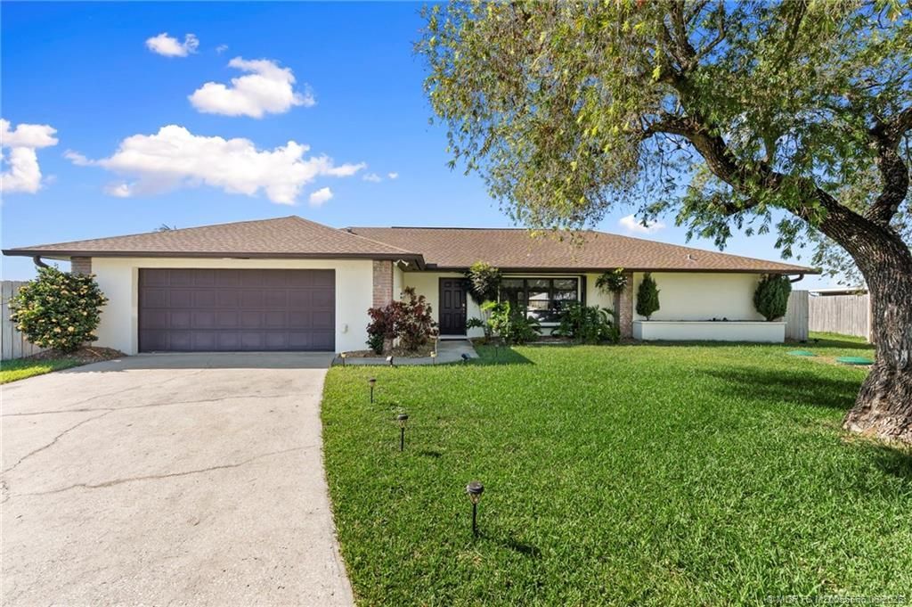 2086 SW Gull Harbor Lane, Palm City, FL 34990 Photo