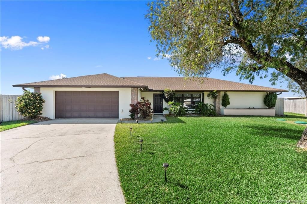 2086 SW Gull Harbor Lane, Palm City, FL 34990 Photo