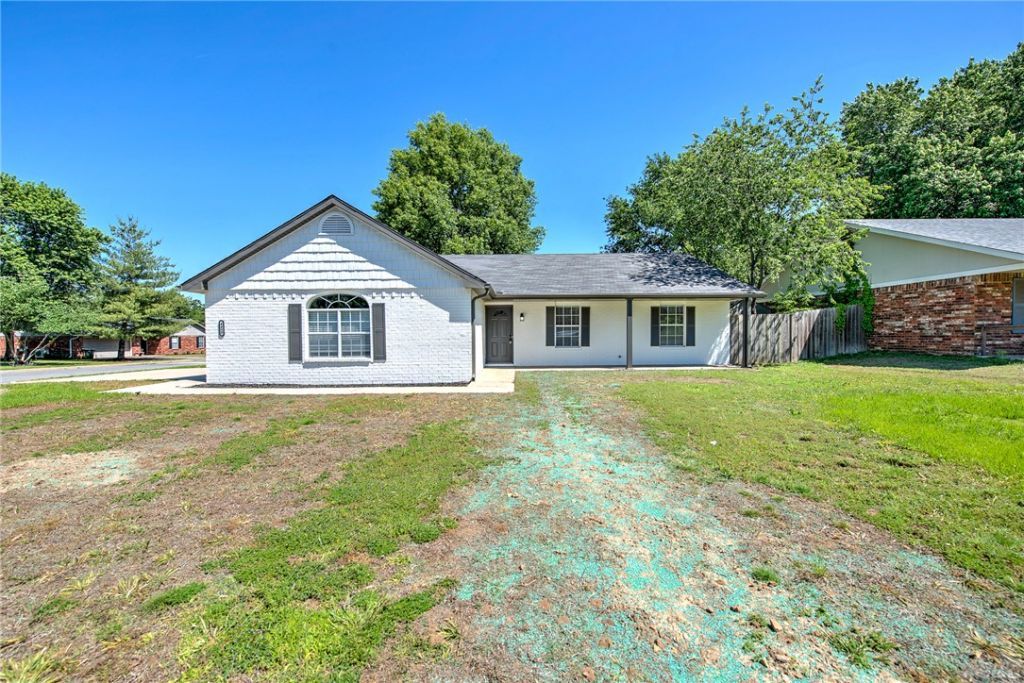 4490 W Chaparral Lane, Fayetteville, AR 72704 Main Photo