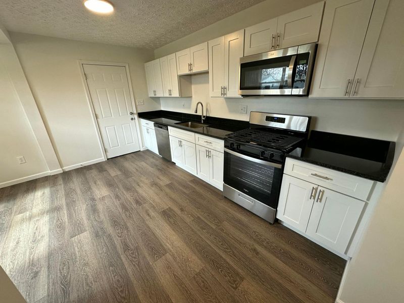 3026 Baker Hill Road, Columbus, OH 43207 Photo 7