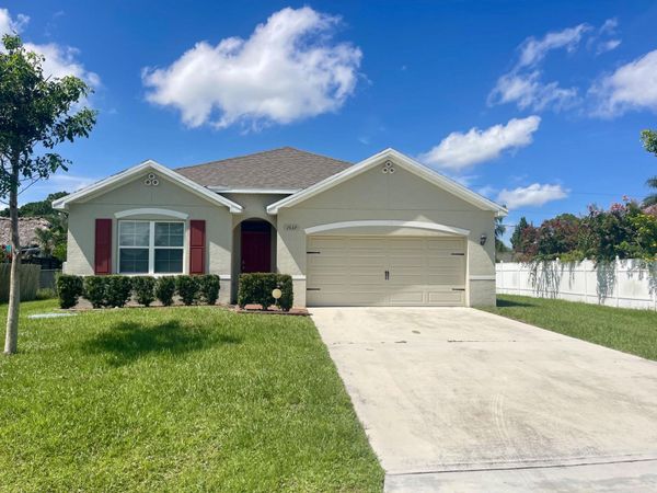 1537 SW Meridian Avenue, Port St. Lucie, FL 34953