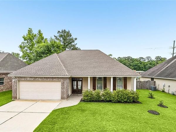 209 STONEBRIDGE Cove , Madisonville, LA 70447