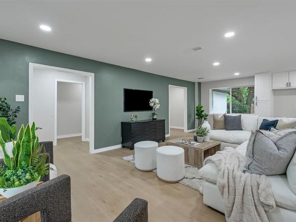 4815 Kelman Street, Dallas, TX 75214