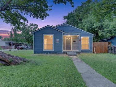 8752 Woodcastle Drive, Dallas, TX 75217