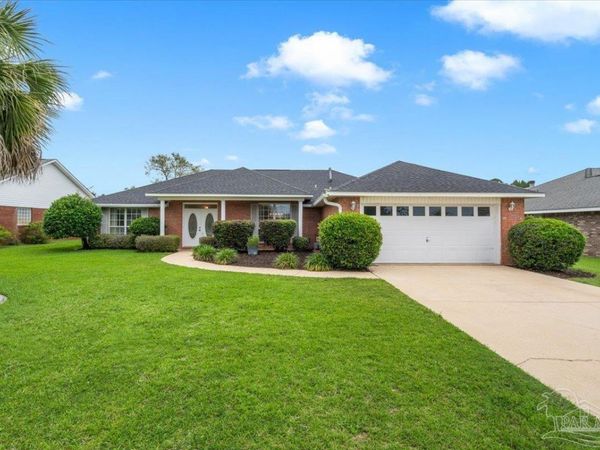 1697 Beachside Dr, Pensacola, FL 32506