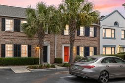 20 Charlestowne Court photo 4