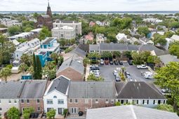 20 Charlestowne Court photo 4