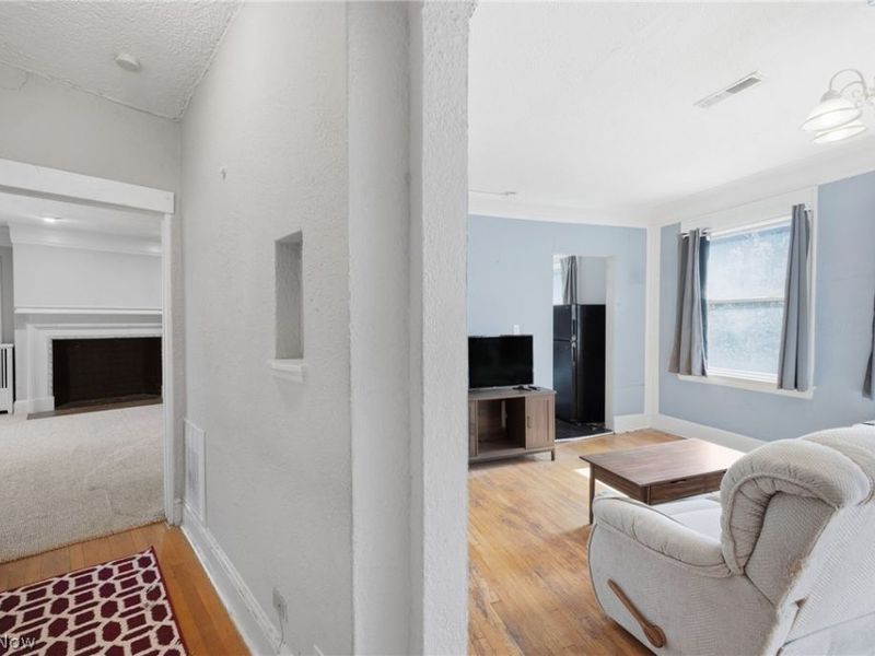 11430 Cedar Glen Parkway, Unit B5, Cleveland, OH 44106 Photo 3