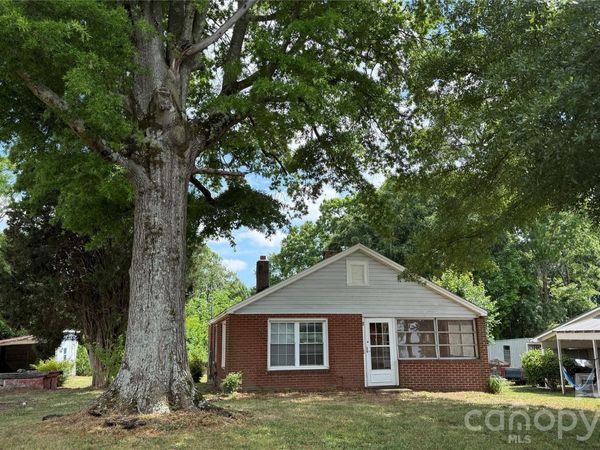 1717 Shelby Road , Kings Mountain, NC 28086
