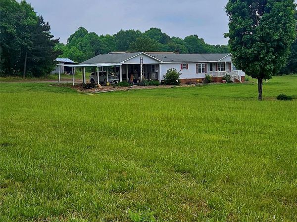 32049 Kendalls Church Road, New London, NC 28127