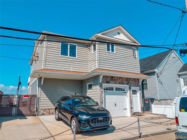 10 James Street , East Rockaway, NY 11518