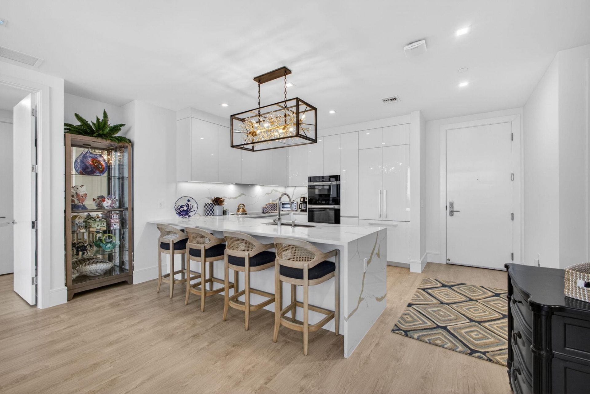 220 Lake Shore Drive, Unit 1907, West Palm Beach, FL 33403 Photo