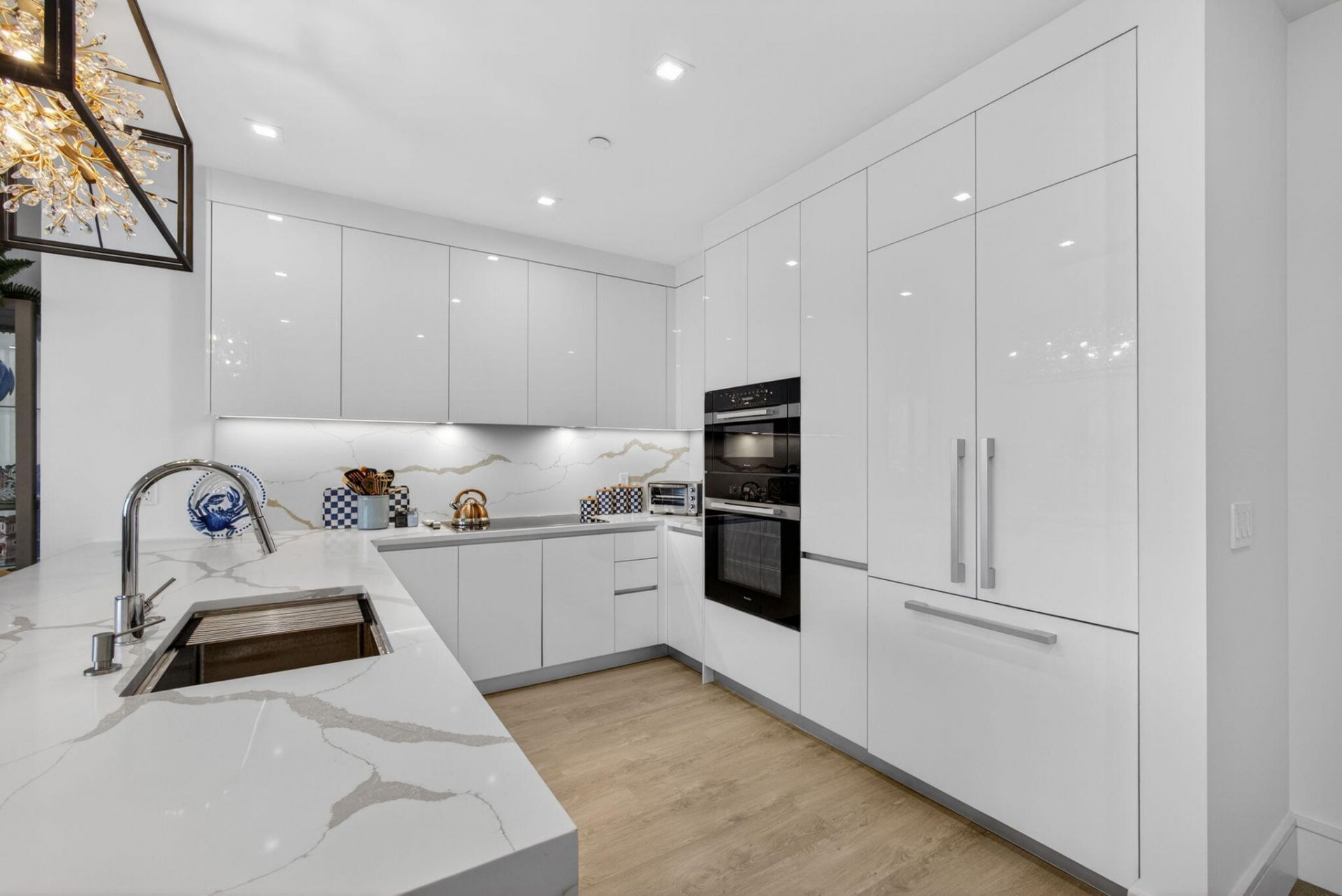220 Lake Shore Drive, Unit 1907, West Palm Beach, FL 33403 Photo