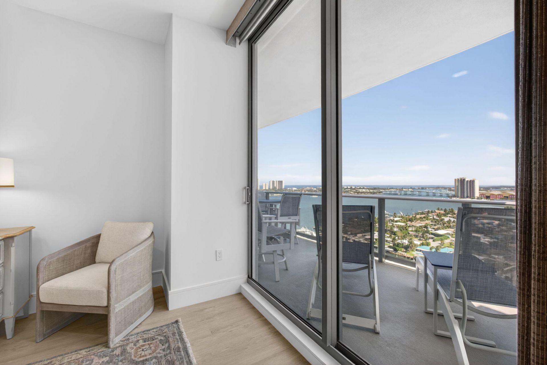 220 Lake Shore Drive, Unit 1907, West Palm Beach, FL 33403 Photo