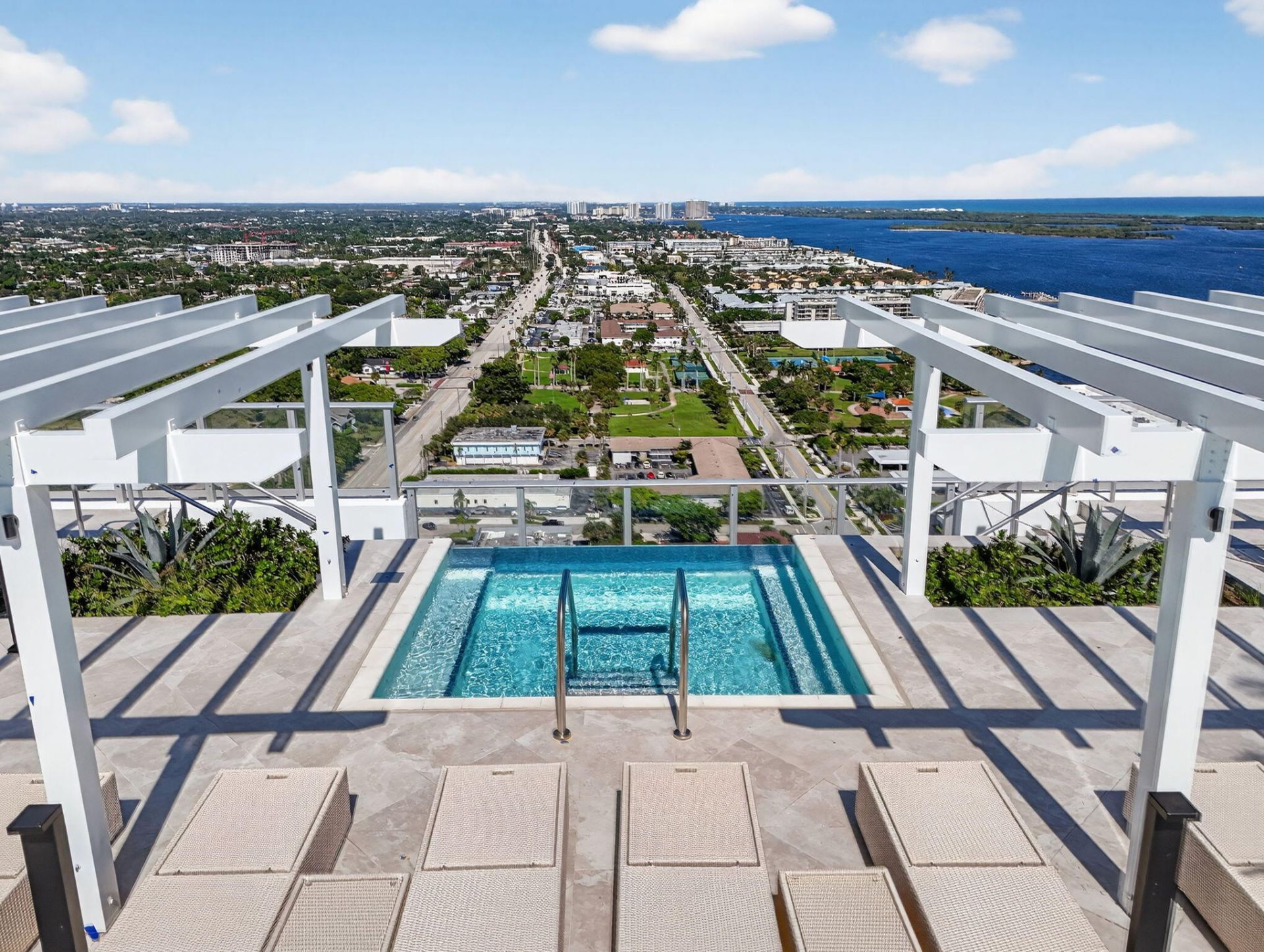 220 Lake Shore Drive, Unit 1907, West Palm Beach, FL 33403 Photo