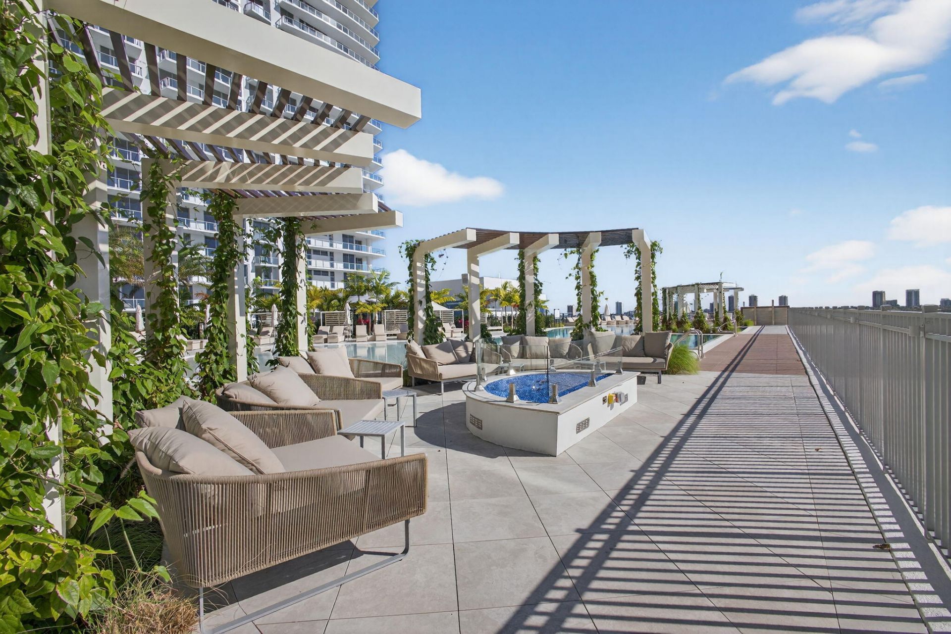 220 Lake Shore Drive, Unit 1907, West Palm Beach, FL 33403 Photo