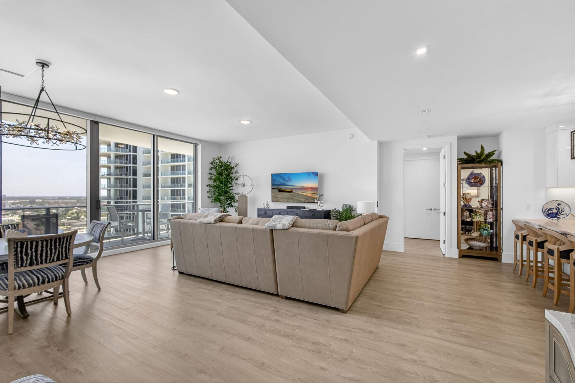 220 Lake Shore Drive, Unit 1907, West Palm Beach, FL 33403 Photo